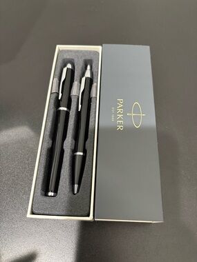 Parker Black Gloss Twin Pen Set with Silver Accents